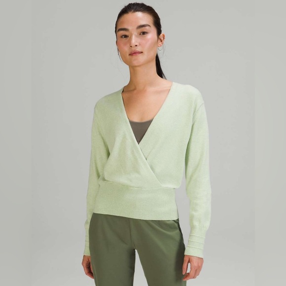 lululemon athletica Sweaters - Lululemon Crossover Ribbed Waist
Sweater in Heathered Creamy Mint